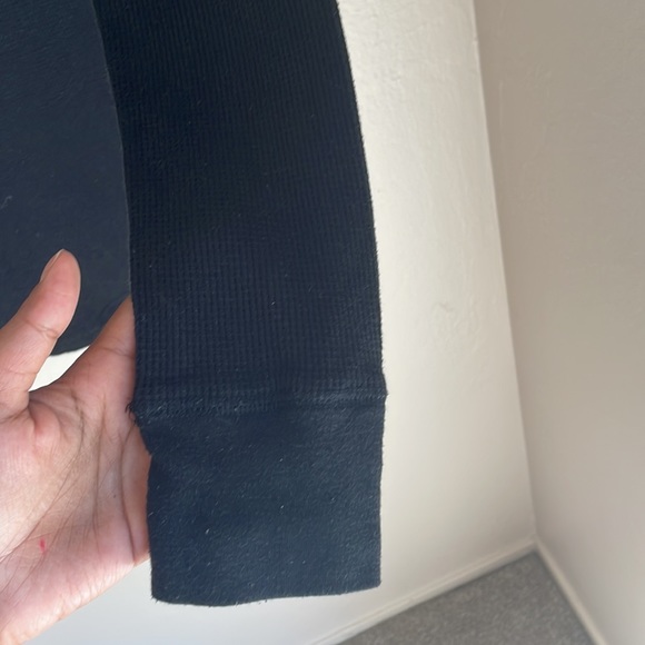 Old Navy round neck fitted ribbed knit black tee long sleeves - Picture 7 of 10